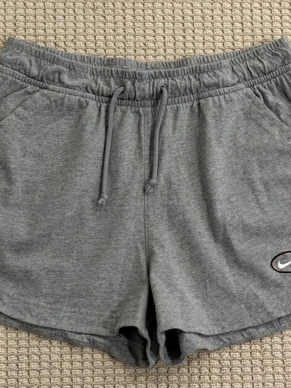 Nike Gray athletic gym knit shorts Size M MINT! Sports - Picture 5 of 5